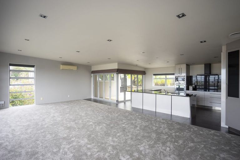 Photo of property in 3 Orewa Heights Crescent, Orewa, 0931