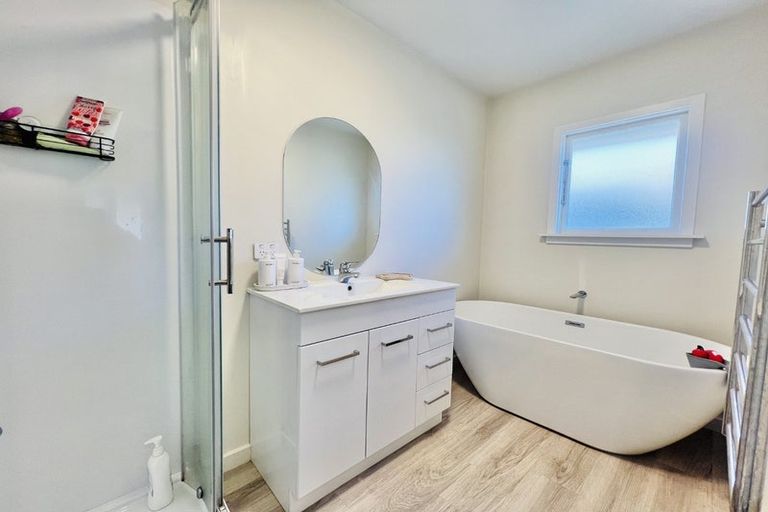 Photo of property in 176 Marshland Road, Shirley, Christchurch, 8061
