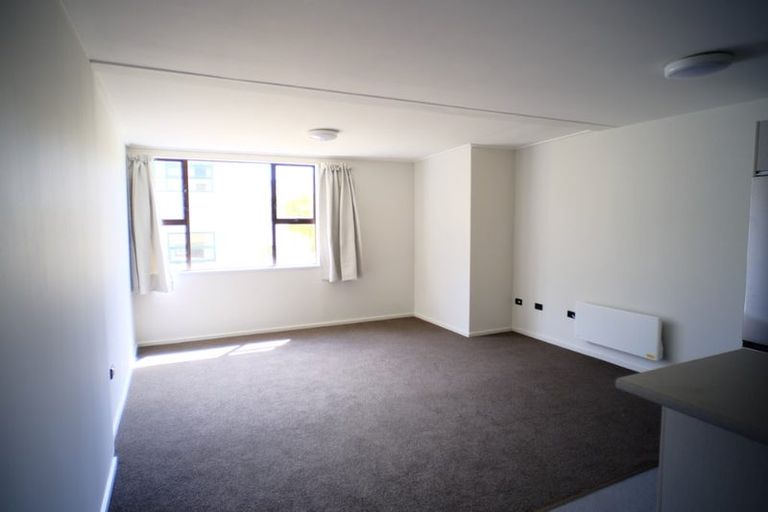 Photo of property in Te Awhina Apartments, 22u9 Sussex Street, Mount Cook, Wellington, 6021