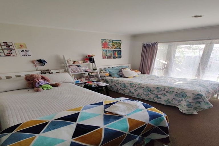 Photo of property in 4 Lendenfeld Drive, Papatoetoe, Auckland, 2025