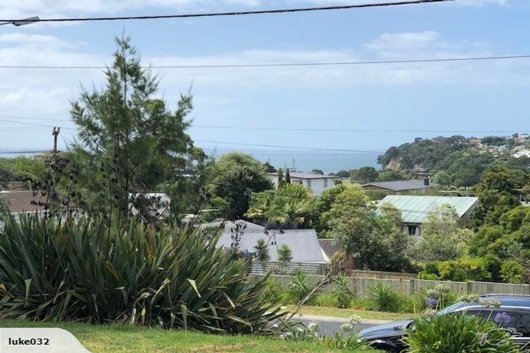 Photo of property in 12a Matai Road, Stanmore Bay, Whangaparaoa, 0932