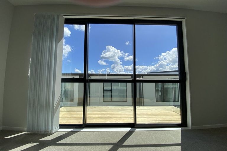 Photo of property in 35 Hinonga Loop, Silverdale, 0932