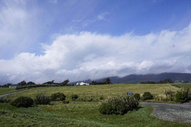 Photo of property in 23 Dudley Street, Orepuki, Riverton, 9881
