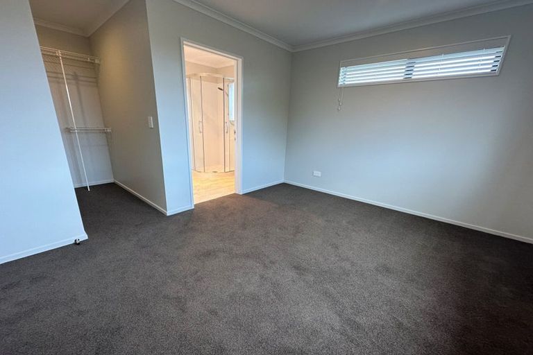 Photo of property in 19 Salkeld Place, Woodend, 7610