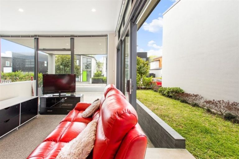 Photo of property in 12 Liquidambar Drive, Hobsonville, Auckland, 0616