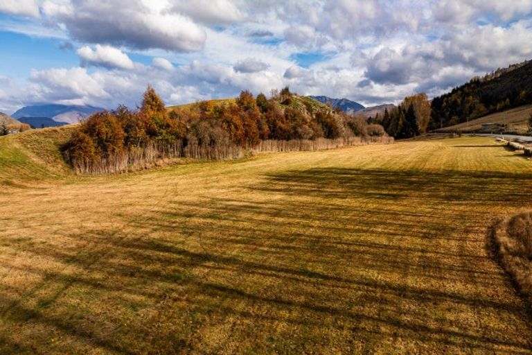 Photo of property in 1124 Malaghans Road, Arrowtown, 9371
