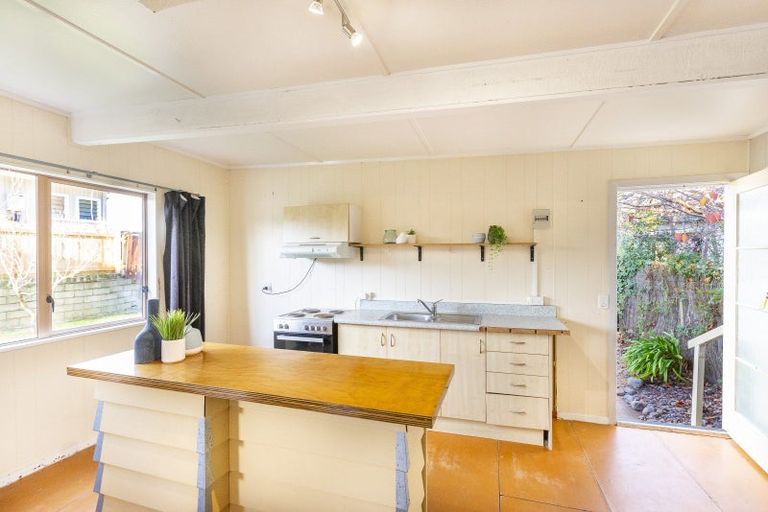 Photo of property in 45 Gray Avenue, Paraparaumu Beach, Paraparaumu, 5032