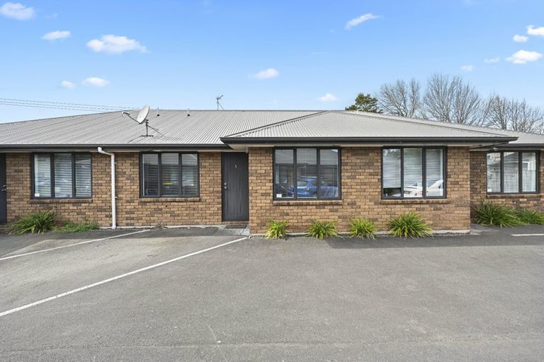 Photo of property in 5/240 Old Farm Road, Hillcrest, Hamilton, 3216