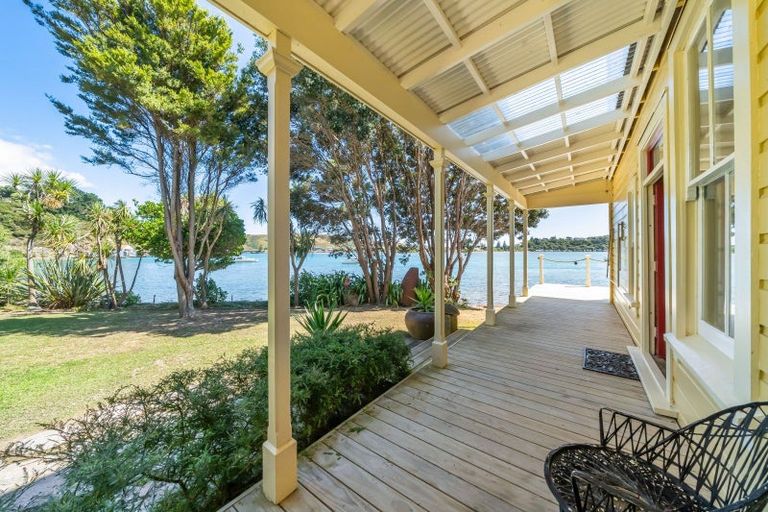 Photo of property in 55 Paremata Road, Paremata, Porirua, 5024