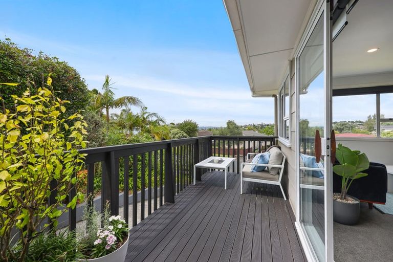 Photo of property in 16 Judkins Crescent, Cockle Bay, Auckland, 2014