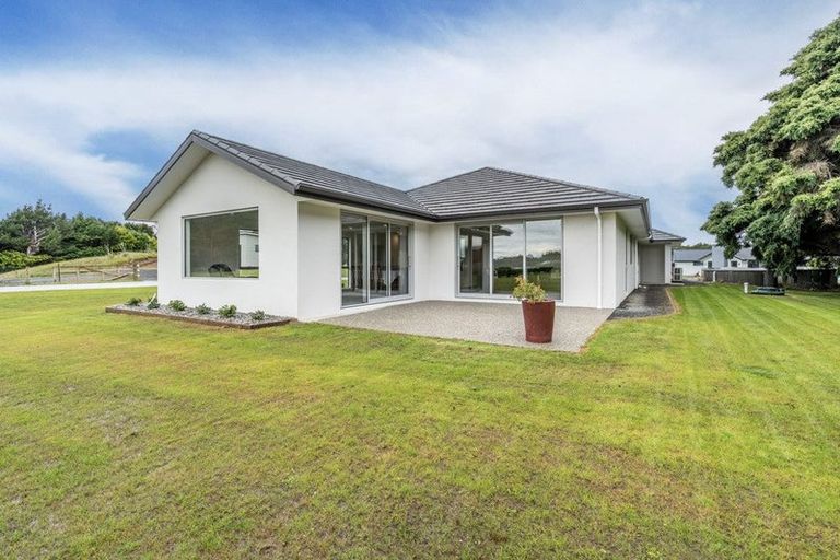 Photo of property in 92 Blairlogie Close, Otatara, 9879