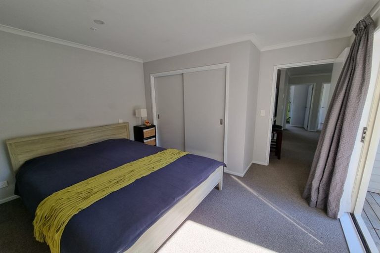 Photo of property in 14 Packham Place, Beach Haven, Auckland, 0626