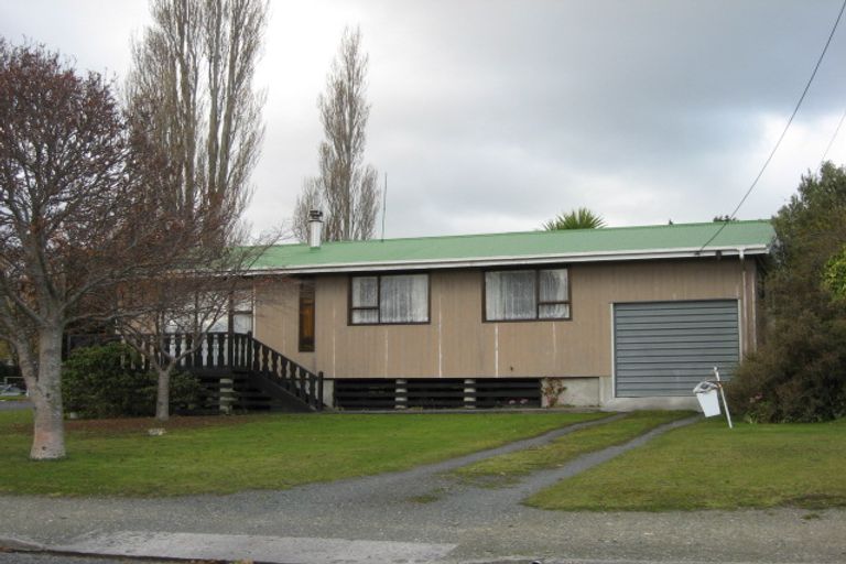 Photo of property in 126 Salcombe Street, Kaitangata, 9210