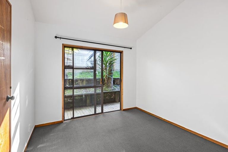 Photo of property in 1/86 Waimumu Road, Massey, Auckland, 0614