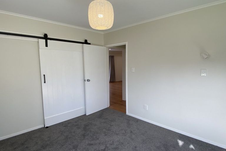 Photo of property in 3 Merchant Avenue, Te Atatu South, Auckland, 0610