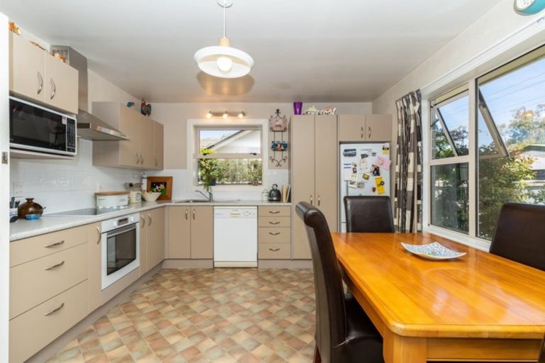 Photo of property in 33 Boston Avenue, Hornby, Christchurch, 8042