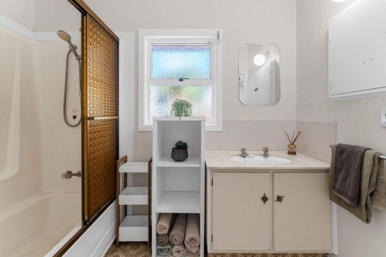 Photo of property in 41 Seaview Road, Otumoetai, Tauranga, 3110