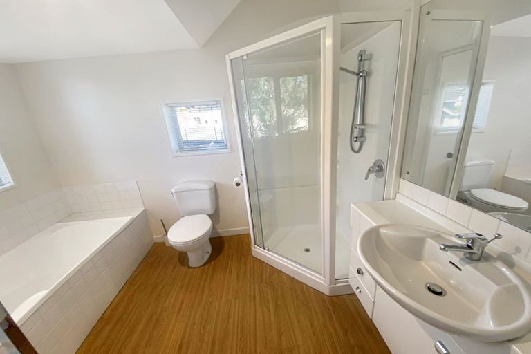 Photo of property in 4/17 Kahu Road, Riccarton, Christchurch, 8041