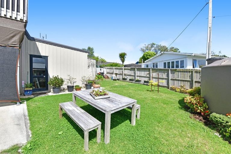 Photo of property in 12a Matai Road, Stanmore Bay, Whangaparaoa, 0932