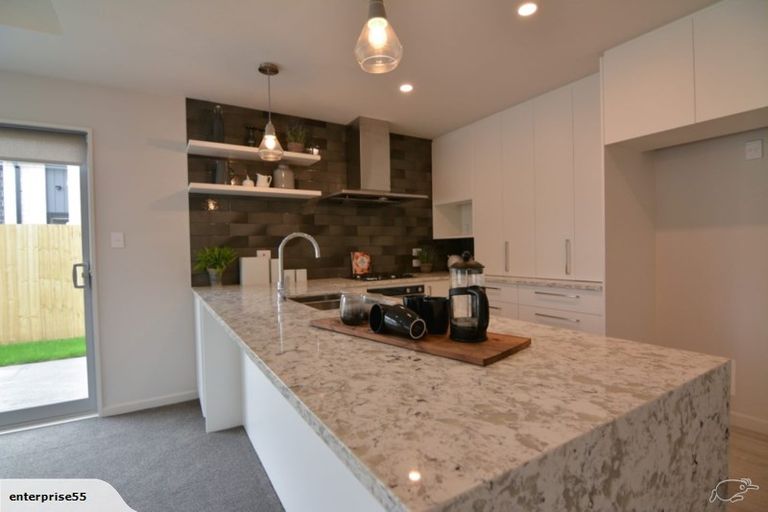 Photo of property in 10 Ardnave Lane, Broomfield, Christchurch, 8042