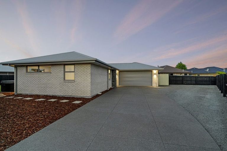 Photo of property in 7 Ciaran Close, Broomfield, Christchurch, 8042