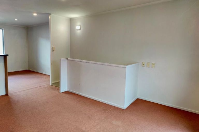 Photo of property in 7/3 Kelvin Grove, Te Aro, Wellington, 6011