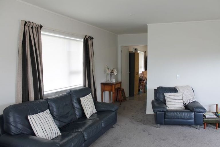 Photo of property in 4 Coolen Place, Tuakau, 2121