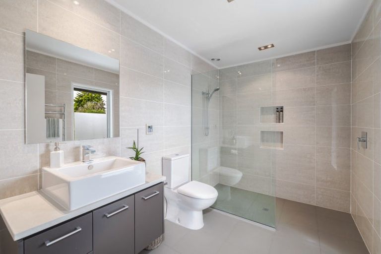 Photo of property in 45 Waiwetu Street, Fendalton, Christchurch, 8052