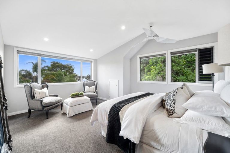Photo of property in 27 Shelly Beach Parade, Cockle Bay, Auckland, 2014