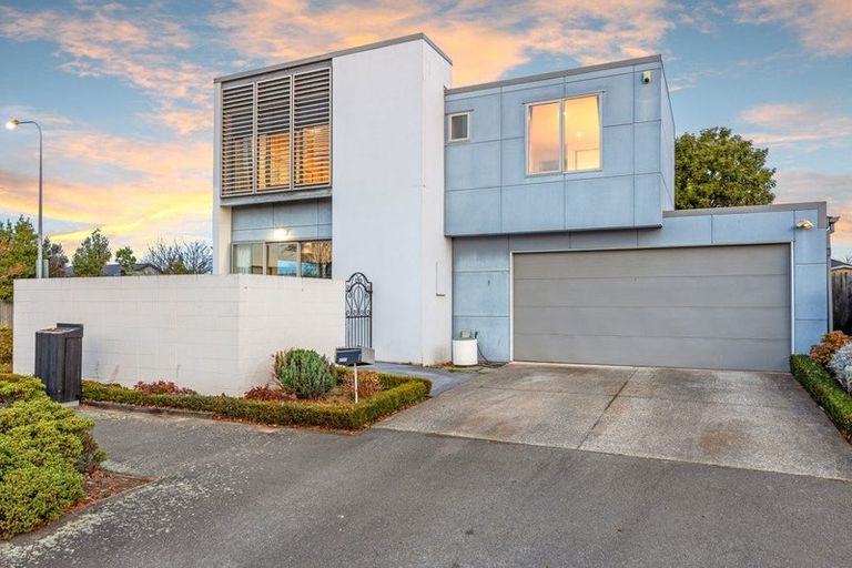 Photo of property in 1 Lyndon Street, Riccarton, Christchurch, 8011