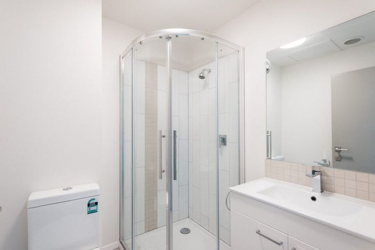 Photo of property in 35 Karo Drive, Te Aro, Wellington, 6011