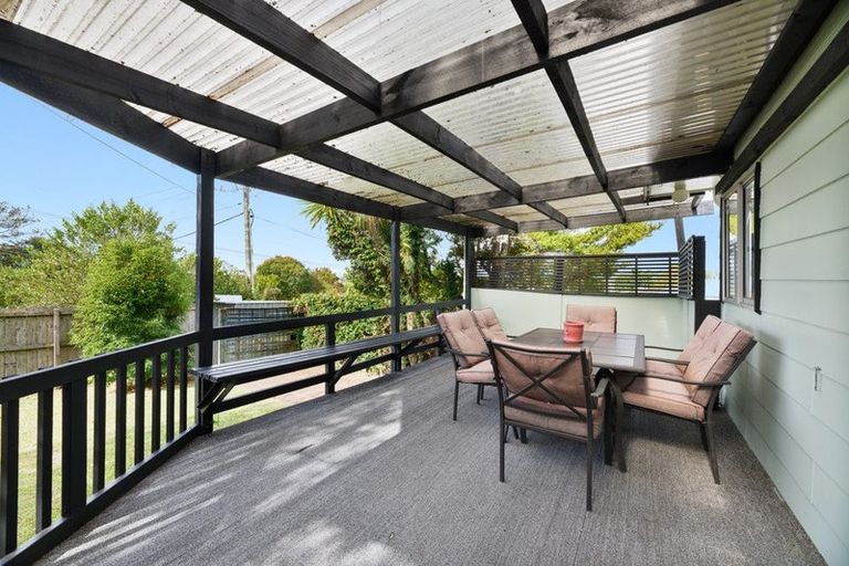 Photo of property in 1/62 Rua Road, Glen Eden, Auckland, 0602