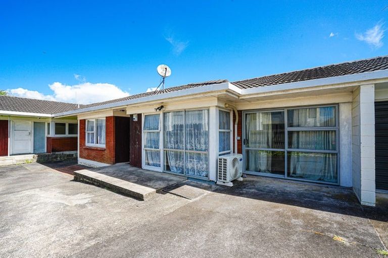 Photo of property in 2/19 Central Avenue, Papatoetoe, Auckland, 2025