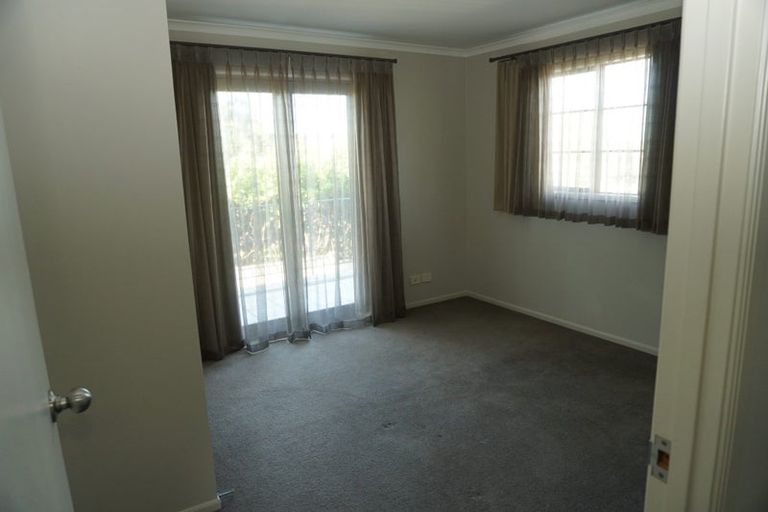 Photo of property in 24 Leburn Crescent, Flat Bush, Auckland, 2016