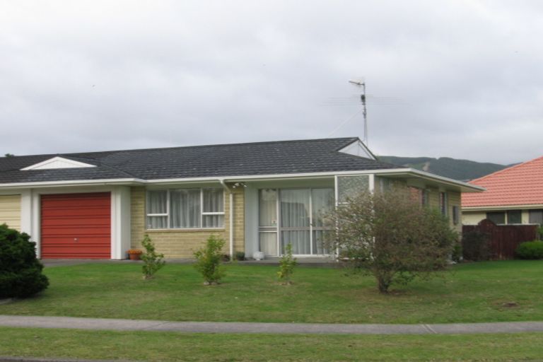 Photo of property in 5a Kanawa Street, Waikanae, 5036