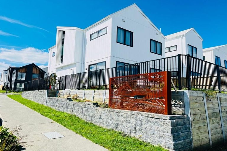 Photo of property in 2 Porowha Road, Westgate, Auckland, 0814