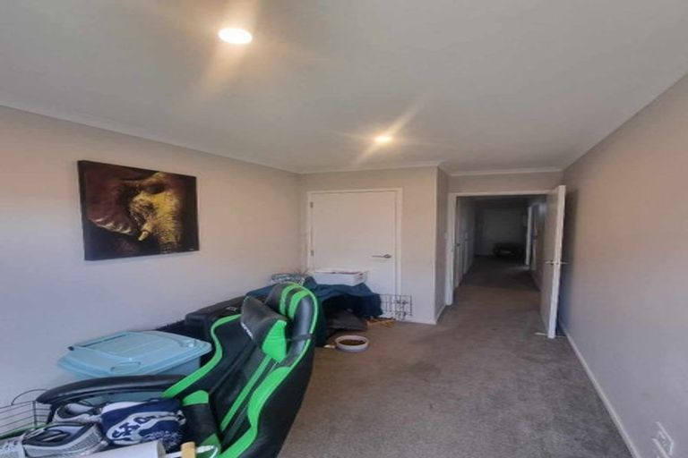 Photo of property in 17 Malcolm Calder Road, Hobsonville, Auckland, 0616