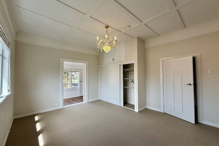 Photo of property in 39 Roys Road, Weymouth, Auckland, 2103