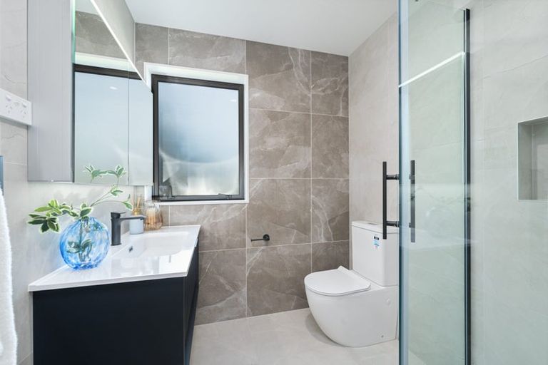 Photo of property in 29e Dellwood Avenue, Henderson, Auckland, 0612