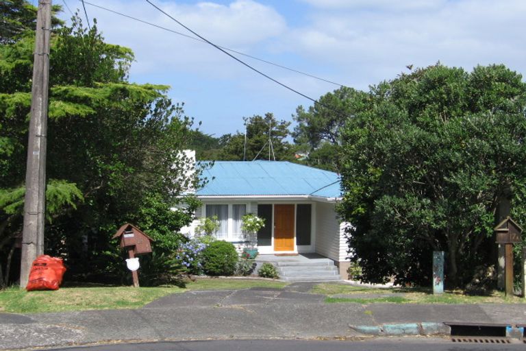 Photo of property in 1/18 Felstead Street, Birkenhead, Auckland, 0626