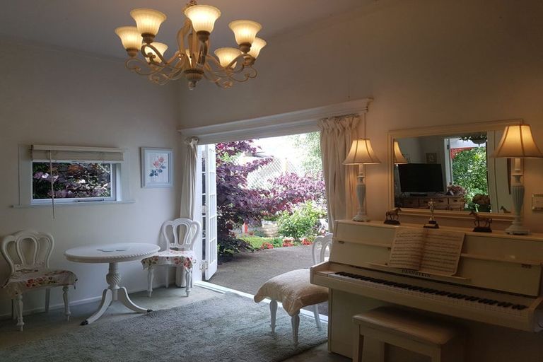 Photo of property in 86 Grey Street, Woodville, 4920