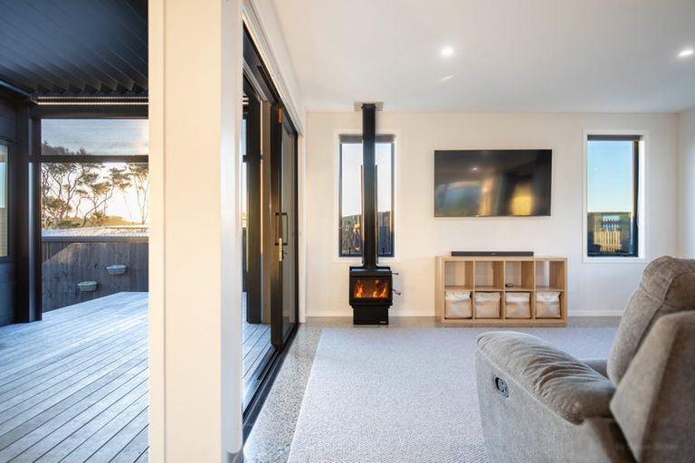 Photo of property in 4 Omahina Street, Raglan, 3225