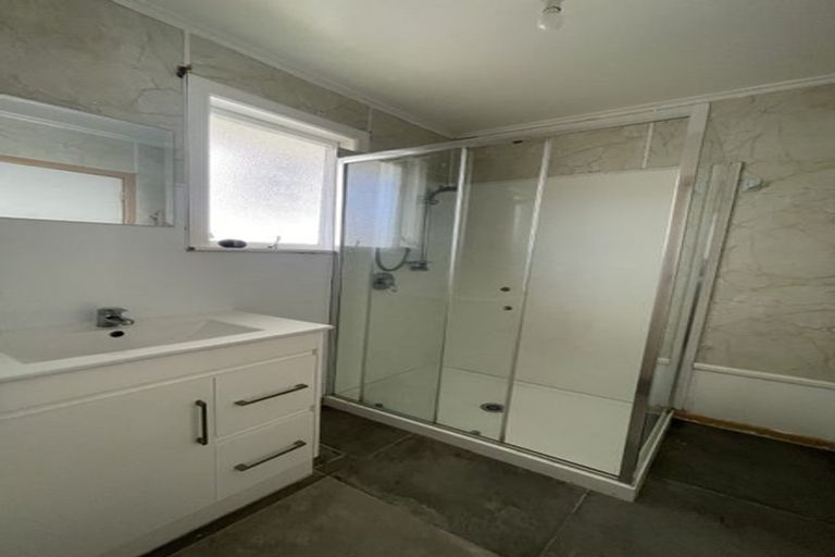 Photo of property in 32 Edinburgh Avenue, Rosehill, Papakura, 2113