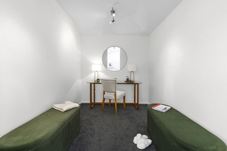 Photo of property in 46a Waru Street, Khandallah, Wellington, 6035