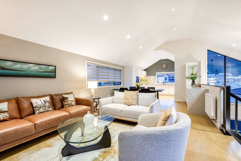 Photo of property in 106 Silverstream Road, Crofton Downs, Wellington, 6035