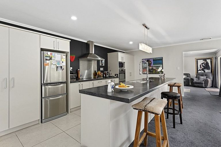 Photo of property in 347a Main Road North, Brown Owl, Upper Hutt, 5018