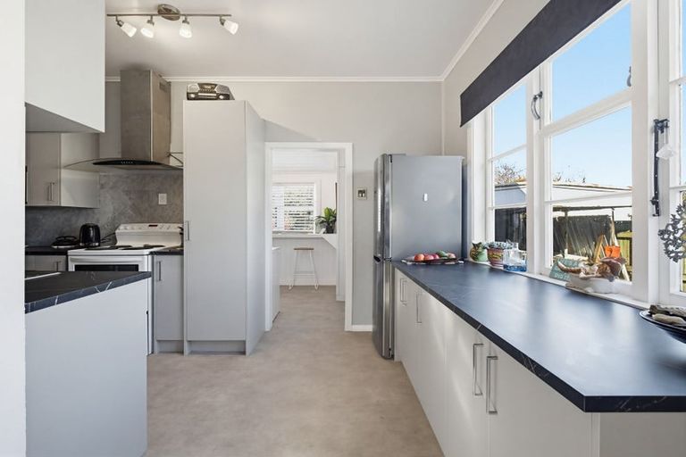 Photo of property in 40 Rangiora Avenue, Roslyn, Palmerston North, 4414