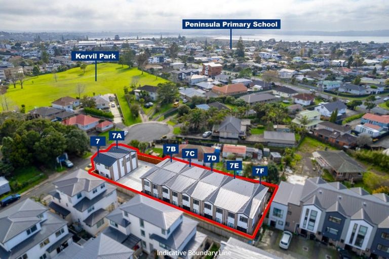 Photo of property in 7d Gladfield Lane, Te Atatu Peninsula, Auckland, 0610