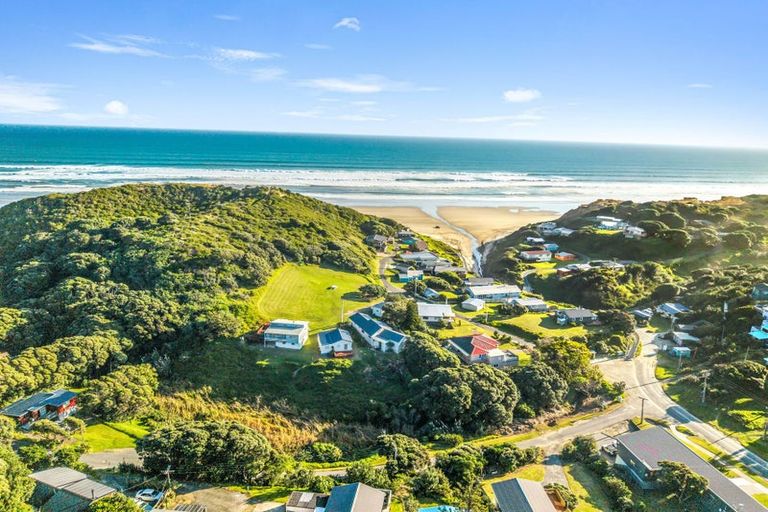 Photo of property in 5 Ocean View Terrace, Baylys Beach, Dargaville, 0377