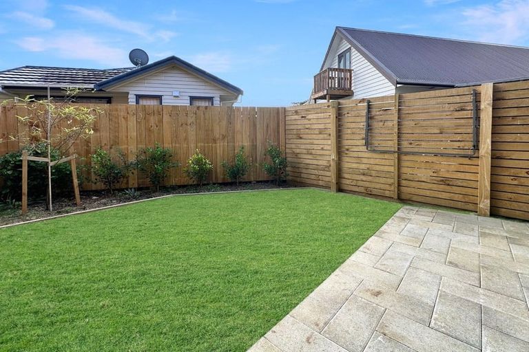 Photo of property in 38 Whati Lane, Henderson, Auckland, 0612